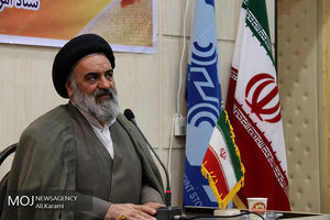 نشست دبیر ستاد امر به معروف کشور با خانواده های معظم شهدا و ایثارگران کردستان