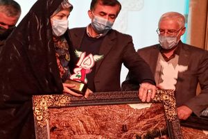 پوستر 15 شهید انقلاب شهرستان خمینی شهر رونمایی شد 