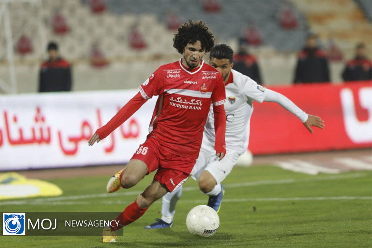 دیدار تیم های فوتبال پرسپولیس و فولاد خوزستان