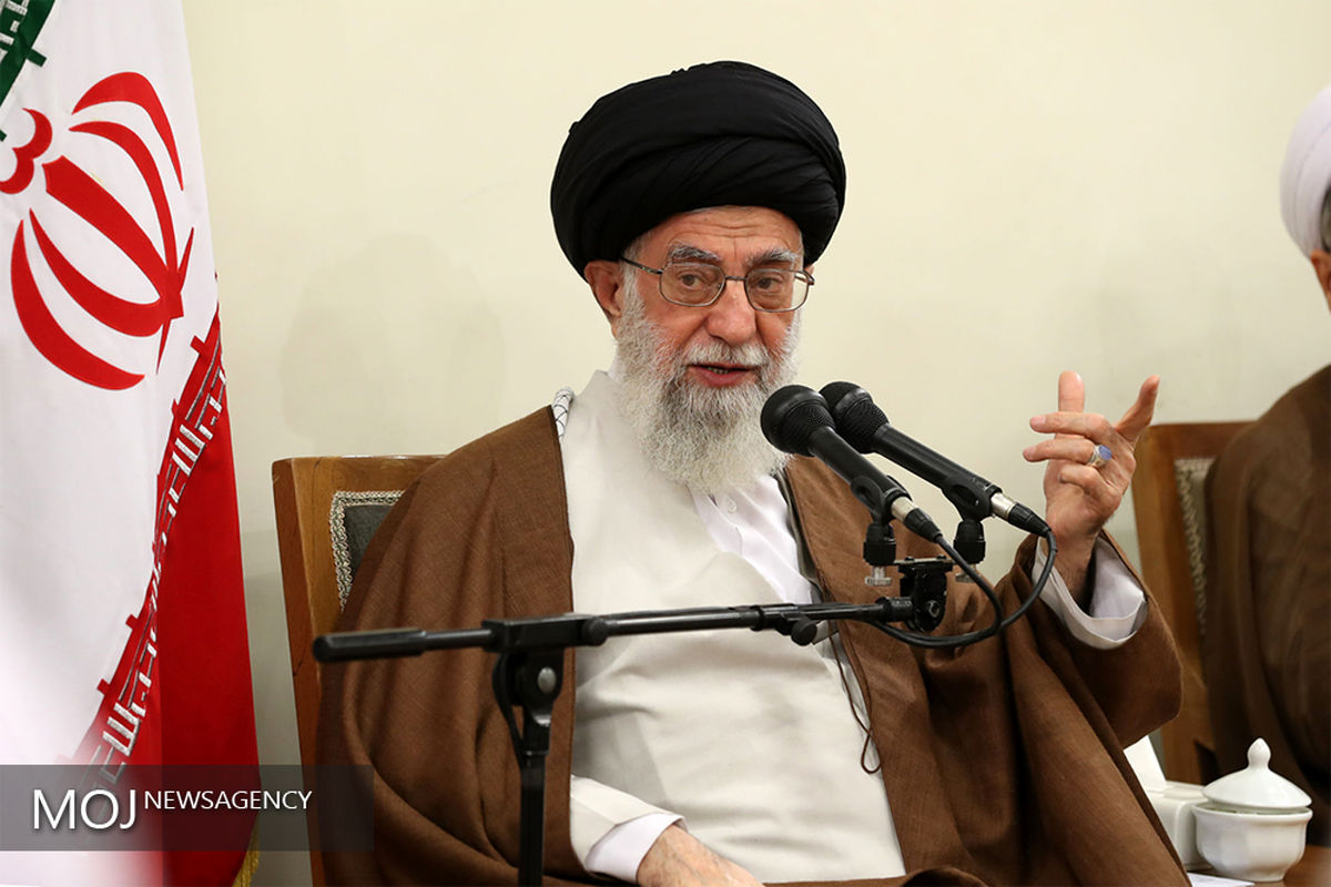 دیدار دست‌اندرکاران کنگره قرآن و علوم انسانی با مقام معظم رهبری