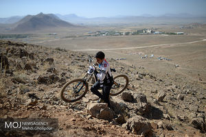 مسابقات دوچرخه سواری دانهیل آقایان قهرمانی کشور