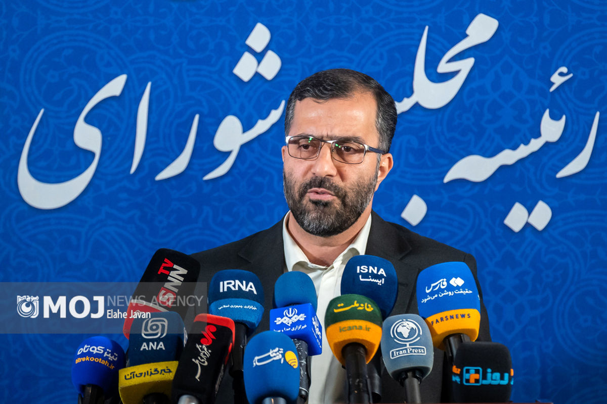 نشست خبری سخنگوی هیات رئیسه مجلس شورای اسلامی