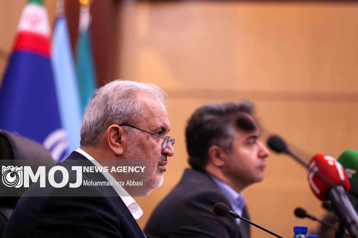 نشست خبری وزیر صنعت ، معدن .و تجارت