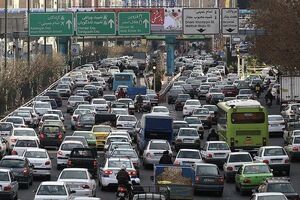 تمهیدات ترافیکی بازی تیم های پرسپولیس و الدحیل قطر / تماشاچیان در حاشیه معابر بزرگراهی پارک نکند 