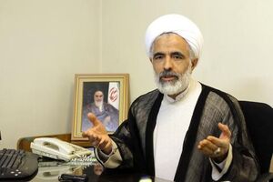 مجید انصاری رای خود را به صندوق انداخت