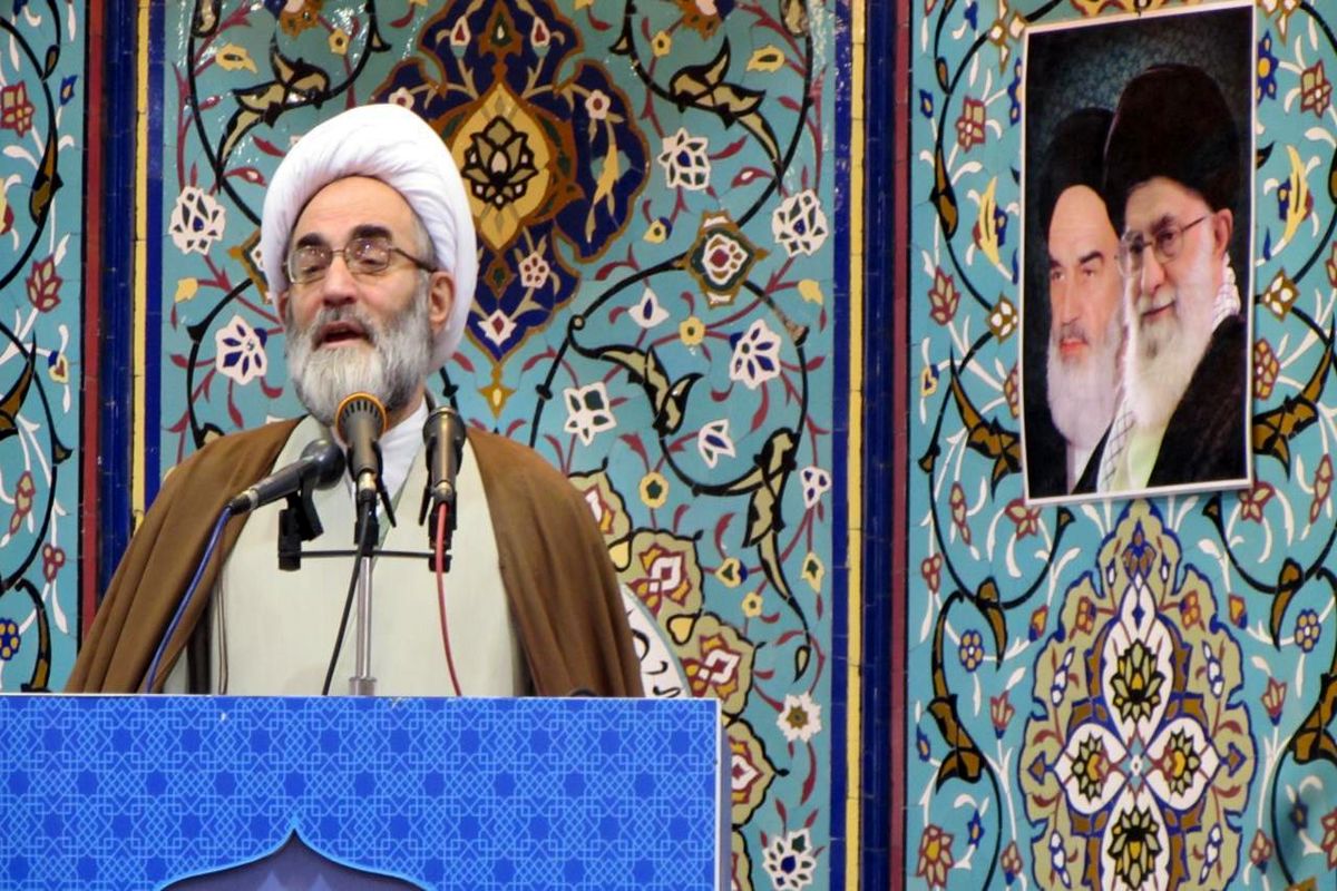 فلاحتی در نمازجمعه رشت