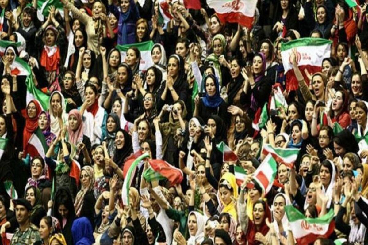بانوان در ورزشگاه