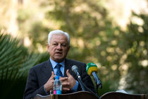  رهبر معظم ایران پدر وحدت شیعه و اهل سنت است