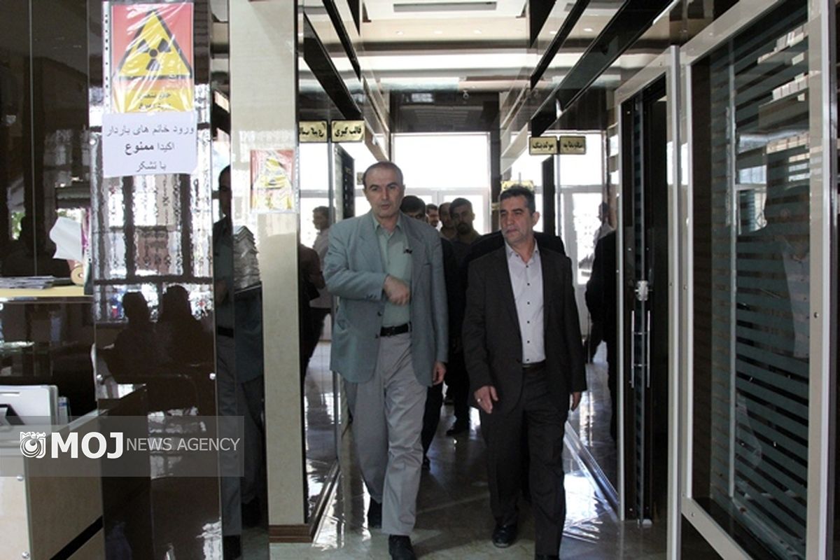 بازدید معاون وزیر بهداشت از پروژه های لرستان