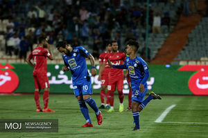 برتری استقلال مقابل سپیدرودرشت در نیمه نخست