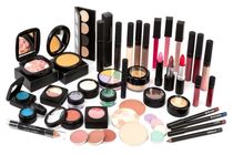 مصرف سالانه 20 هزار میلیارد تومان لوازم آرایشی، بهداشتی و شوینده/قاچاق 7 هزار میلیاردی لوازم آرایشی و بهداشتی