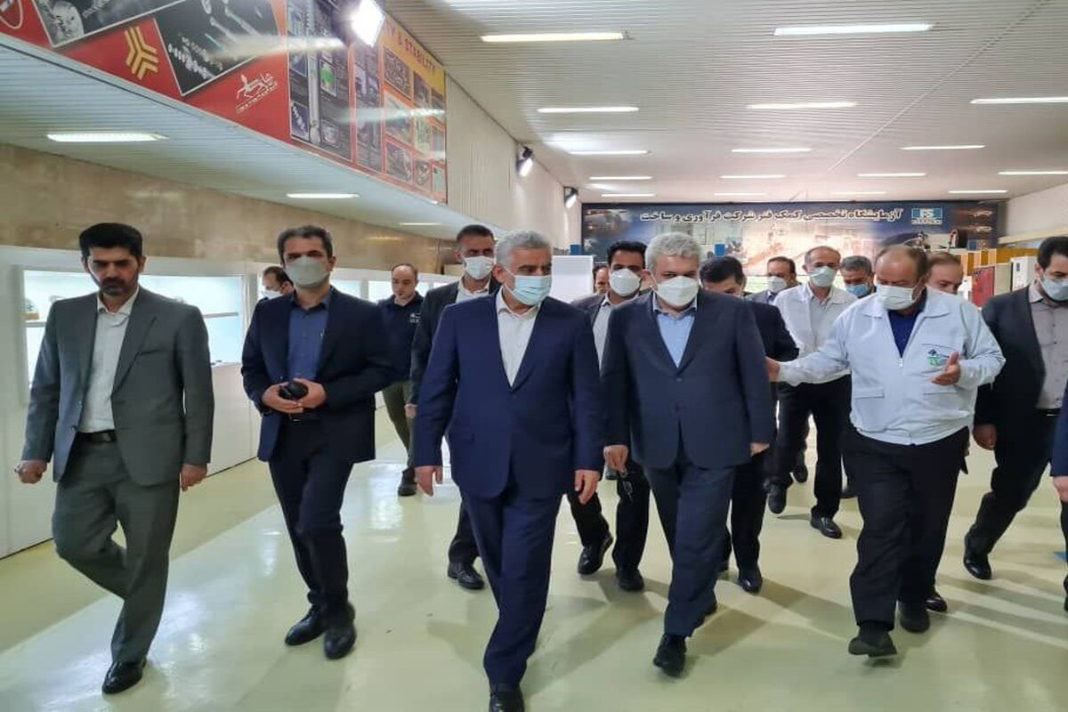 بازدید معاون رئیس جمهوری و استاندار گیلان از چندین شرکت دانش‌بنیان در شهر صنعتی رشت