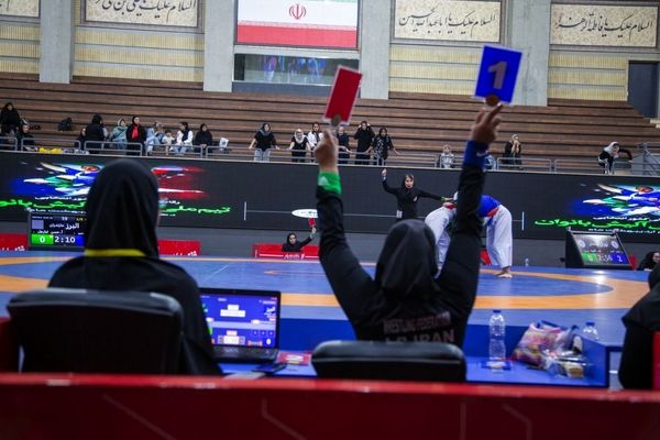 مسابقات کشوری کشتی آلیش بانوان در تهران پایان یافت