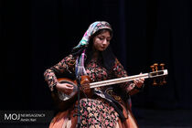 عارف قزوینی از صوت داودی بهره مند بوده است
