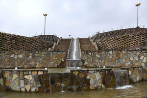 ۵ هزار مترمربع فضای سبز عمودی در بوستان شهید زین‌الدین ایجاد شد