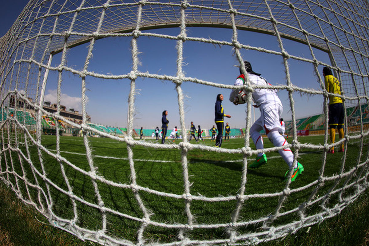 فوتبال بانوان