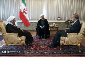 نشست سران سه قوه برای بررسی شرایط اقتصادی کشور برگزار می شود