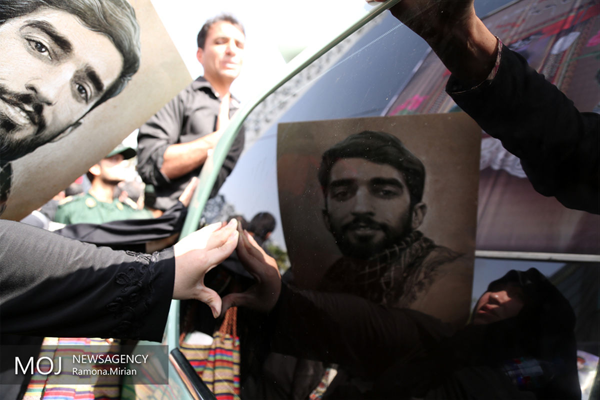 مراسم تشییع پیکر شهید حججی در میدان امام حسین (ع)