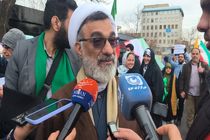 هرچه مسئولان مردمی‌تر باشند، پیوند مردم با انقلاب عمیق‌تر می‌شود