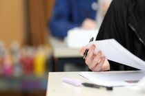 آزمون استخدامی سرایدار و نیروی خدماتی مدارس آبان ۱۴۰۴ برگزار می‌شود