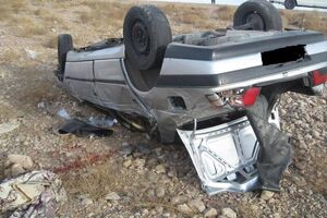 یک کشته و 2 مصدوم در پی واژگونی پژو در لنجان
