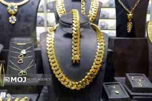 تحویل کیف حاوی طلا توسط پلیس راه آهن آذربایجان