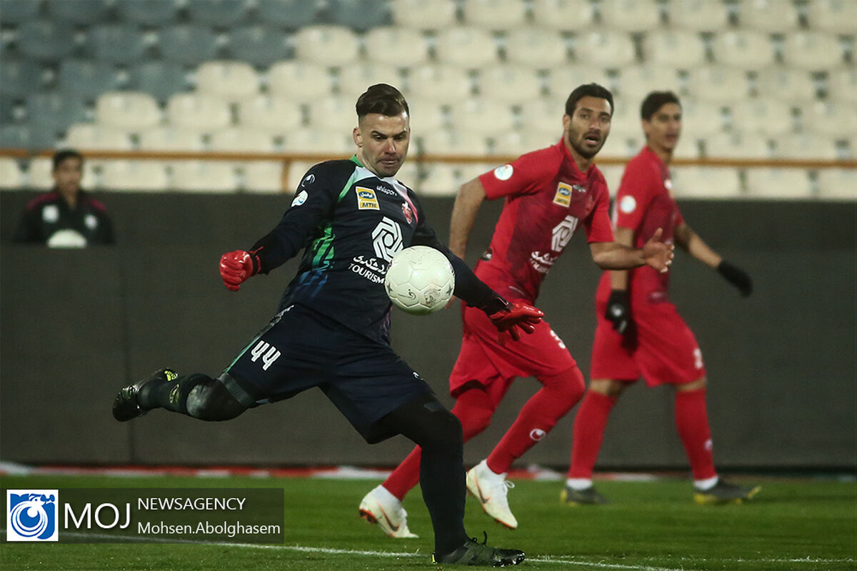 دیدار تیم های فوتبال پرسپولیس و شهر خودرو - ۸ اسفند ۱۳۹۸