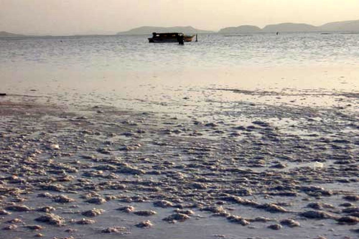 خشکی دریاچه ارومیه