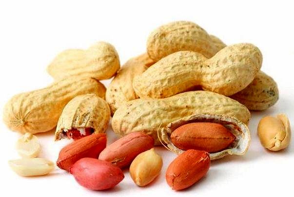 فواید استفاده از بادام زمینی
