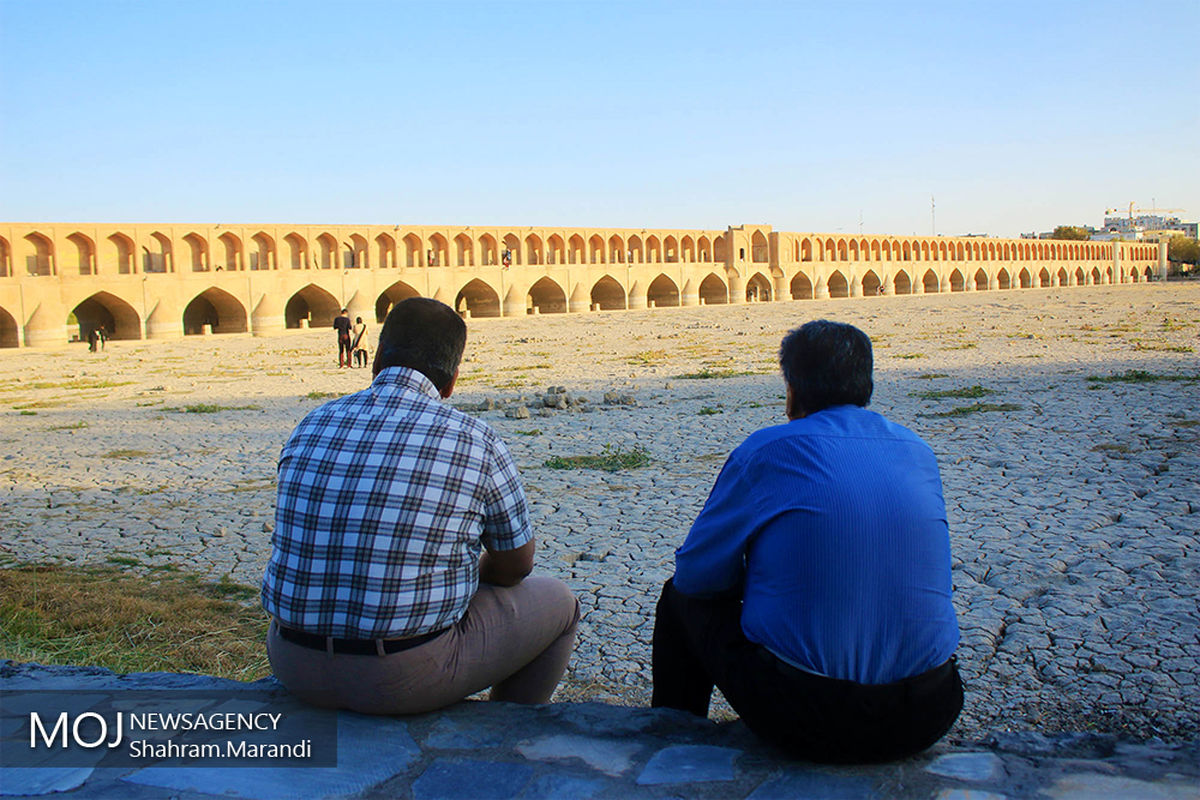 زاینده رود تشنه آب