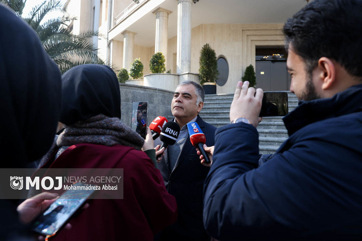 حاشیه جلسه هیات دولت - ۲۴ بهمن