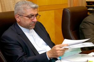 اردکانیان در کمیسیون برنامه مجلس حضور پیدا کرد