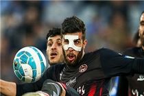 خانزاده: یک امتیاز به درد سیاه‌جامگان نمی‌خورد