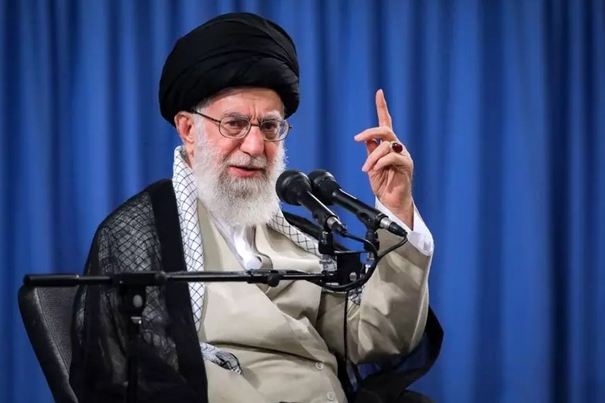 رهبر انقلاب