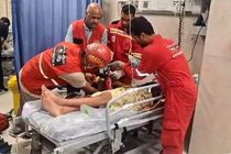 نجات پسر جوان گرفتار در جک خودرو با عملیات دقیق آتش‌نشانان بندرعباس