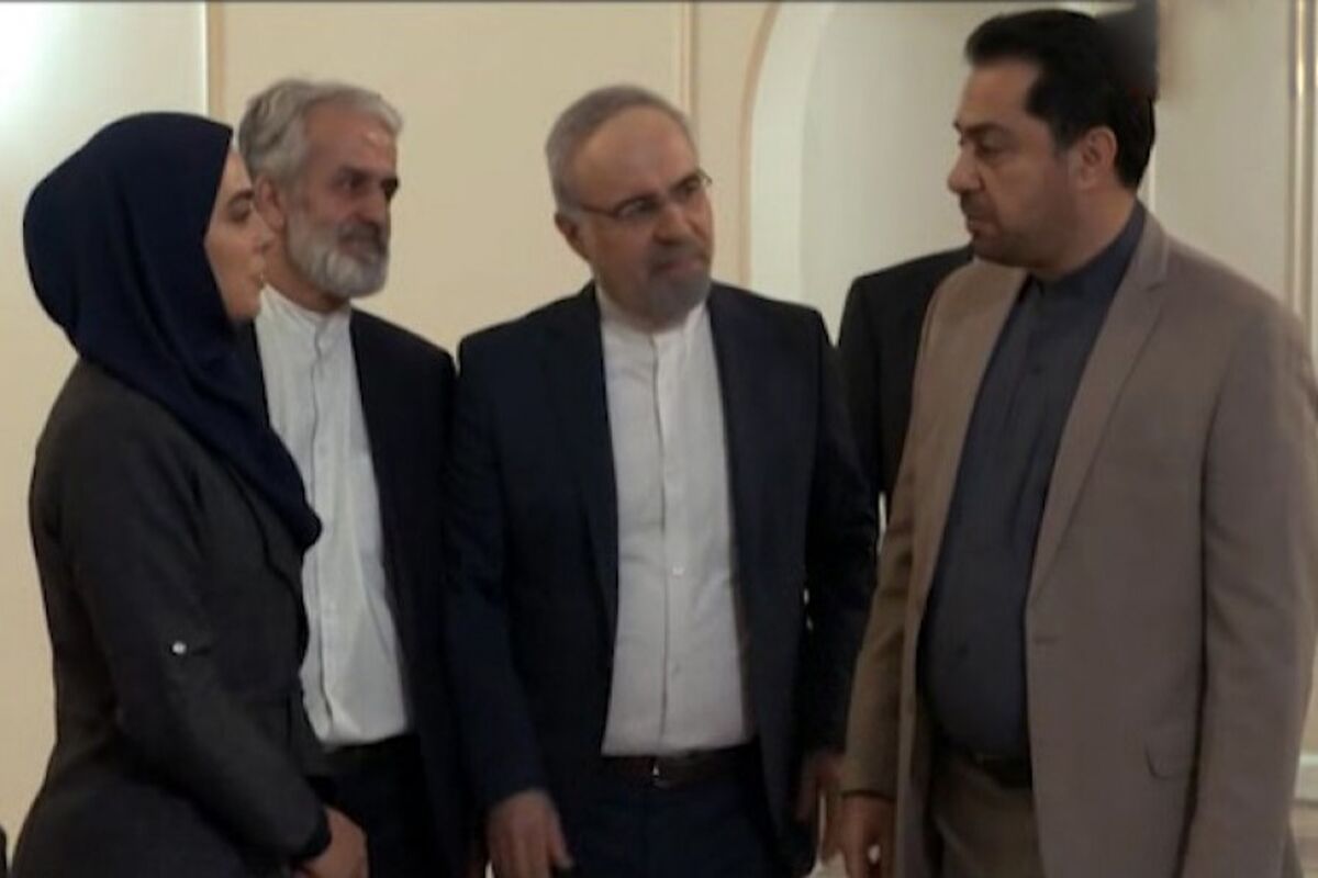 ظریف در گاندو