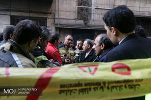 حضور شهردار در محل آتش سوزی ساختمان برق حرارتی