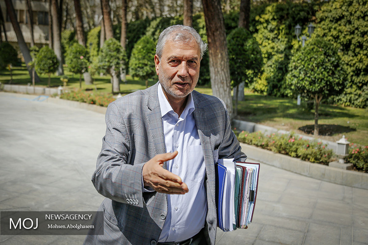 علی ربیعی وزیر تعاون، کار و رفاه اجتماعی