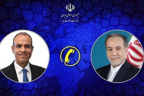 وزرای خارجه ایران و مصر با یکدیگر گفتگو کردند