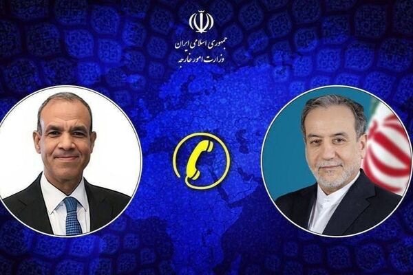 وزیران امور خارجه ایران و مصر با یکدیگر گفتگو کردند