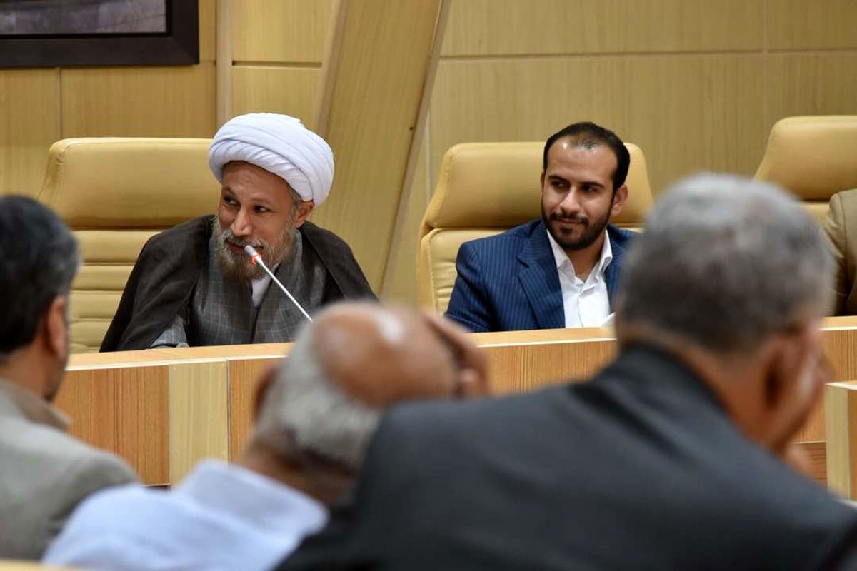 آیت الله لطف الله دژکام در دیدار با دبیران تشکل ها و جریانات مختلف اصولگرای استان فارس