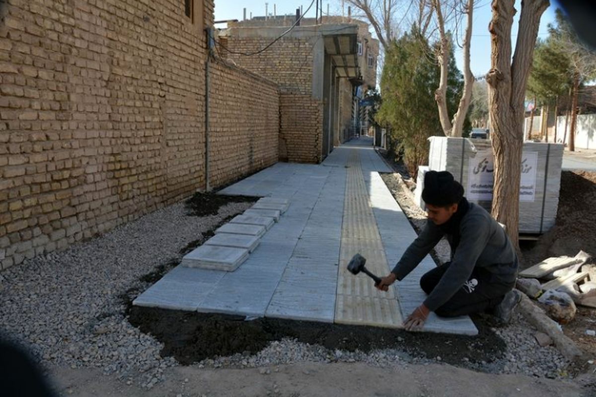پیاده رو سازی میبد