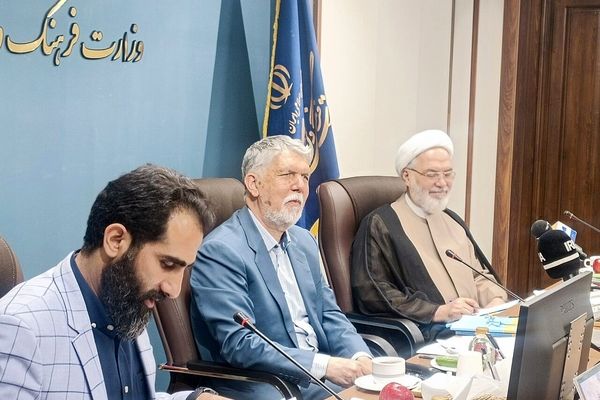 وزیر فرهنگ و ارشاد اسلامی از راه اندازی دبیرخانه دائمی نمایشگاه قرآن خبر داد