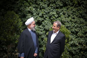 لیست مدیران با دریافتی نجومی روی میز دولتمردان