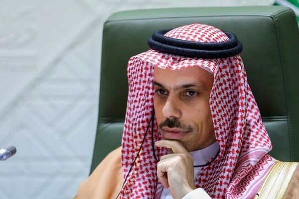 عربستان با ایران، قطر و عمان درباره تحولات منطقه رایزنی کرد