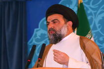 نماز جمعه مهم‌ترین خاکریز نفوذ‌ناپذیر جبهه انقلاب اسلامی است