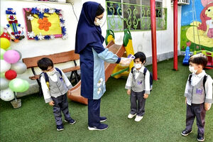 الزام گواهی واکسن کرونا برای والدین کودکان، کارکنان، رانندگان سرویس و خانواده‌های آنان در مهدهای کودک 