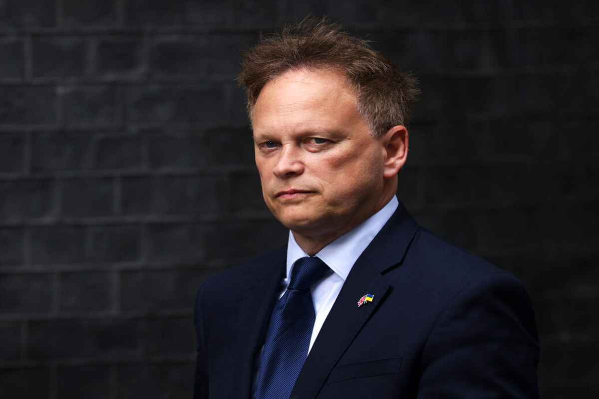 گرنت شپس وزیر دفاع انگلیس