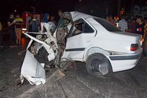 برخورد خودرو با پل عابر پیاده دو مصدوم بر جای گذاشت 