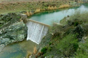 آبگیری سازه‌های آبخیزداری پارسیان